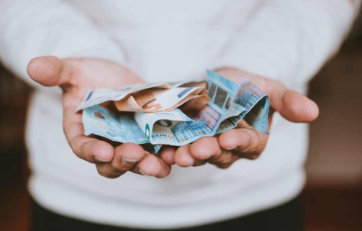 Etes vous prêt à travailler plus pour gagner moins si cela sauve l'économie ?