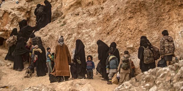 Faut-il rapatrier les enfants français de djihadistes détenus dans des camps en Syrie ?