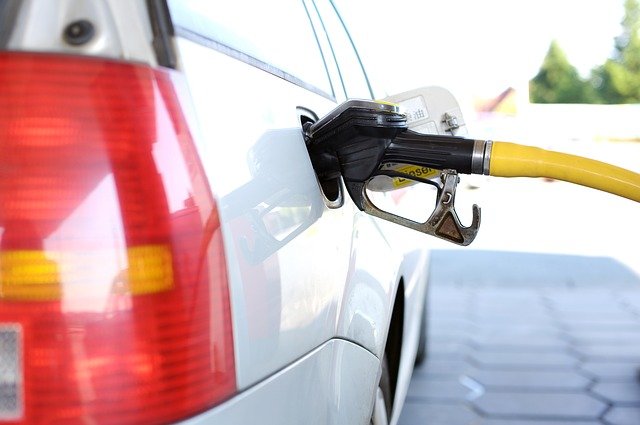 Face à la hausse du carburant il faut :