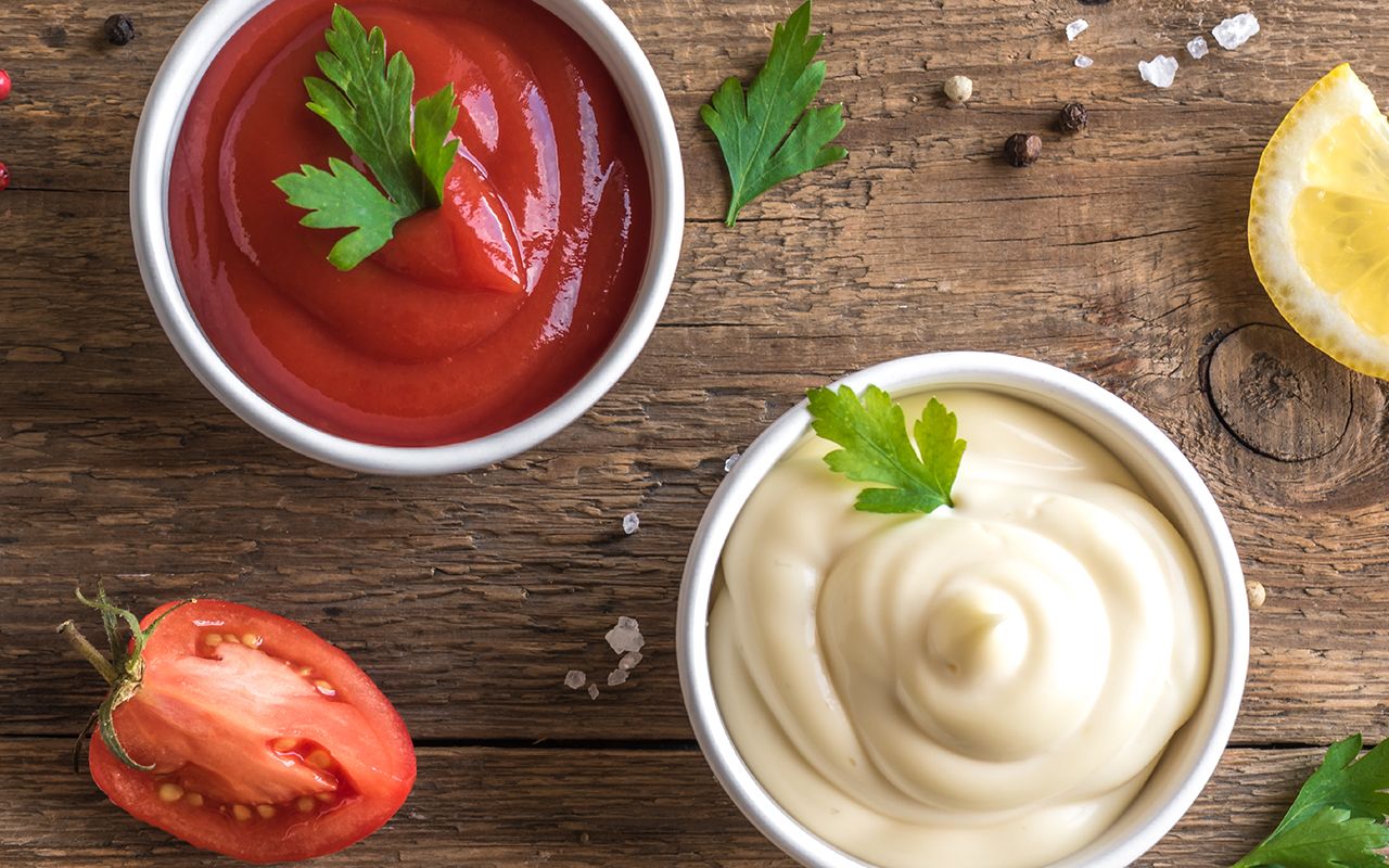Ketchup VS Mayo