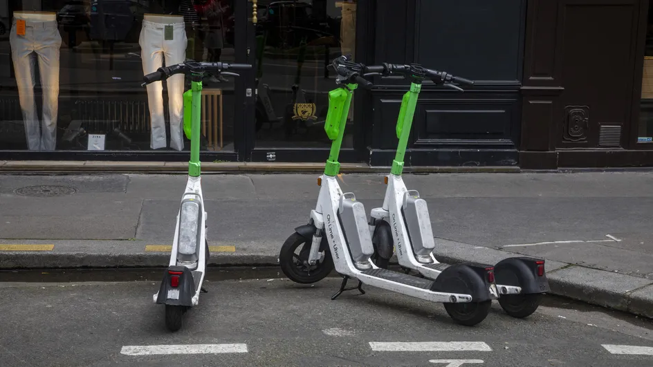 Trottinettes en libre-service à Paris : regrettez-vous l'arrêt du service voté par les parisiens ?
