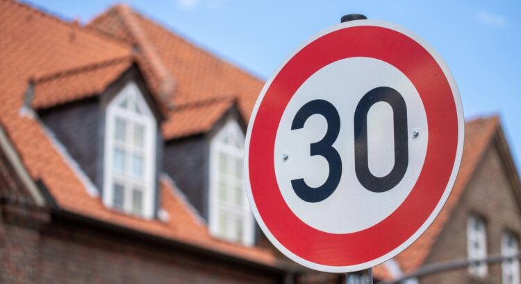 pensez vous que réduire la vitesse à 30 km/heure est une mesure efficace ?